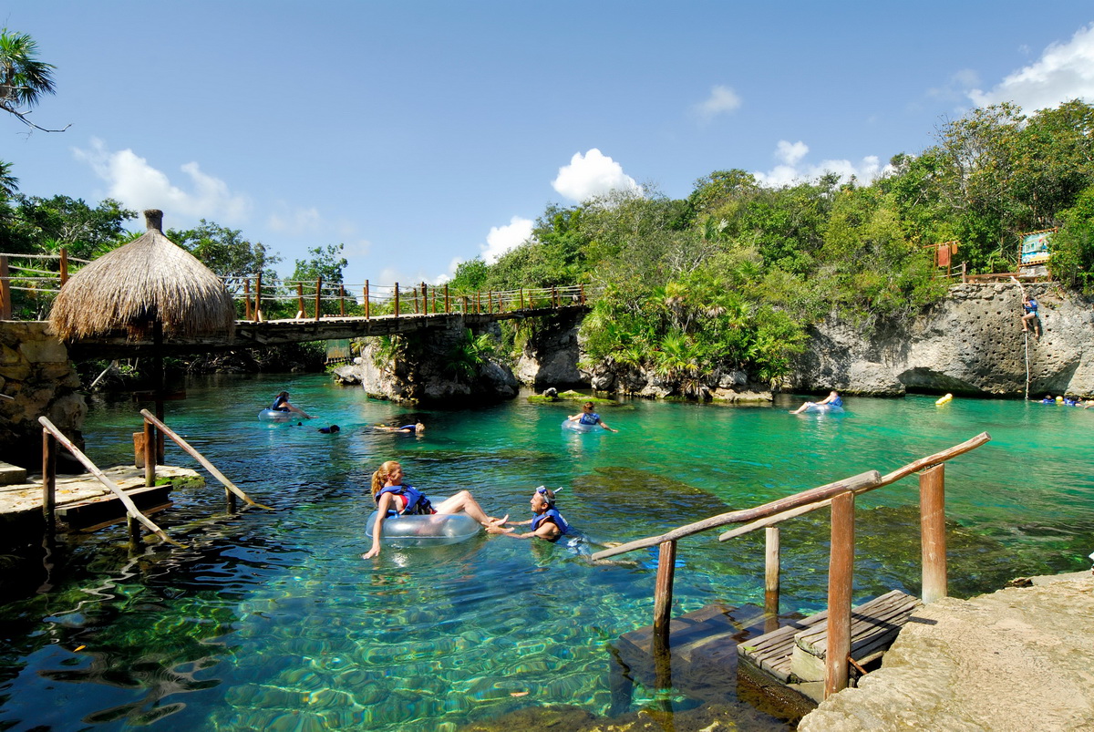 river-tubing-at-xelha-park